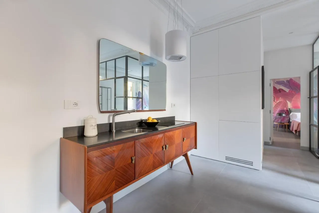Twin Flowers Apartment In San Giovanni Roma