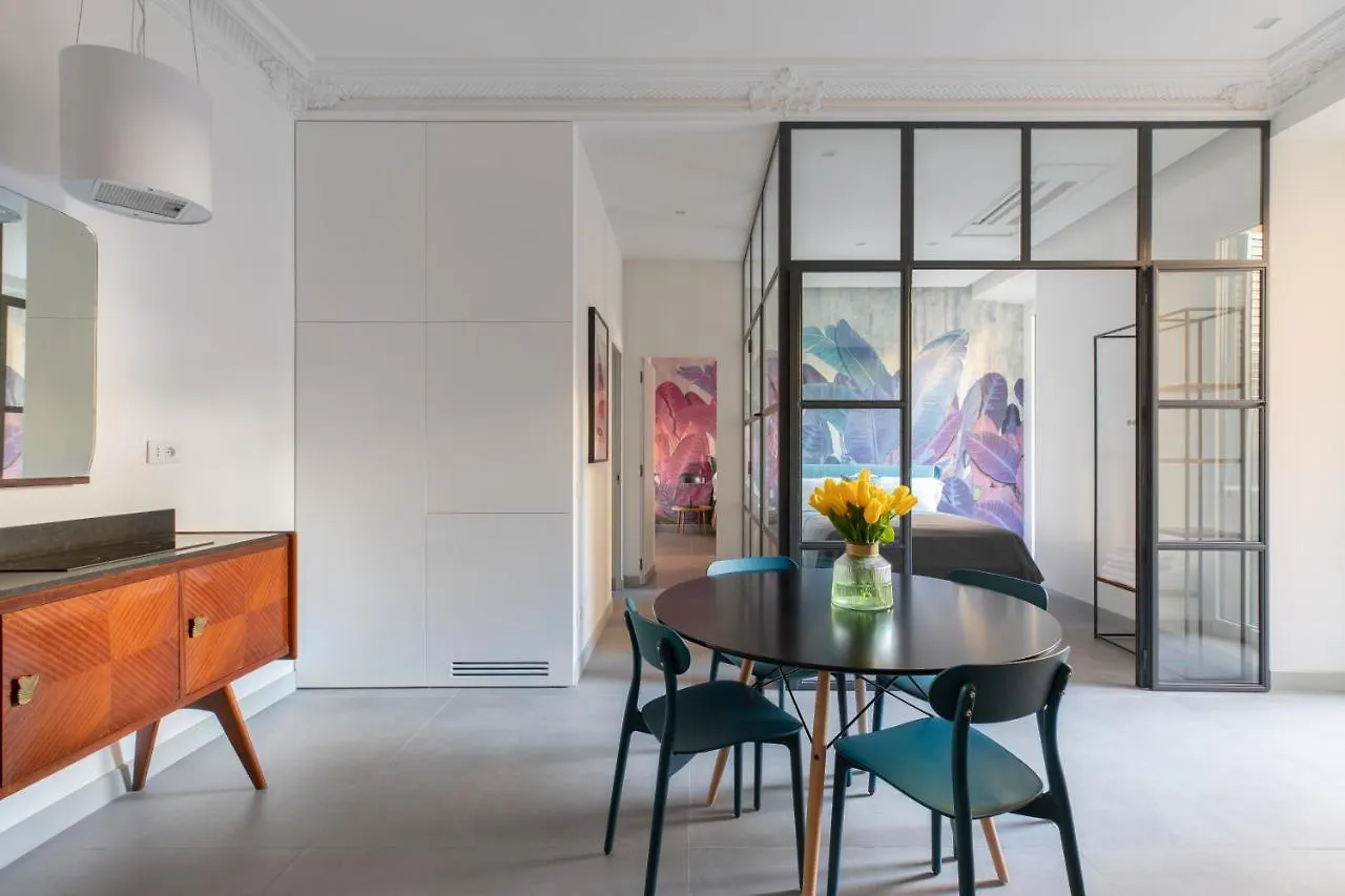 Twin Flowers Apartment In San Giovanni Roma